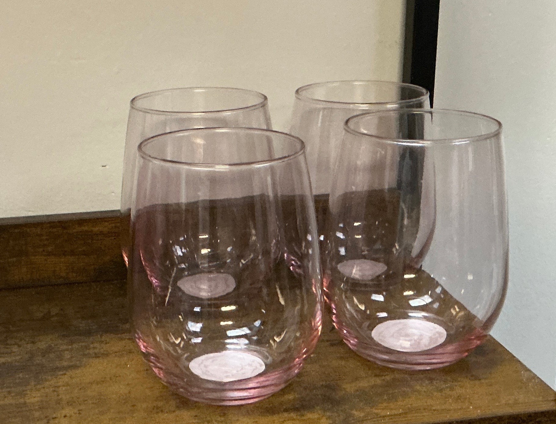 Pink stemless wine glasses