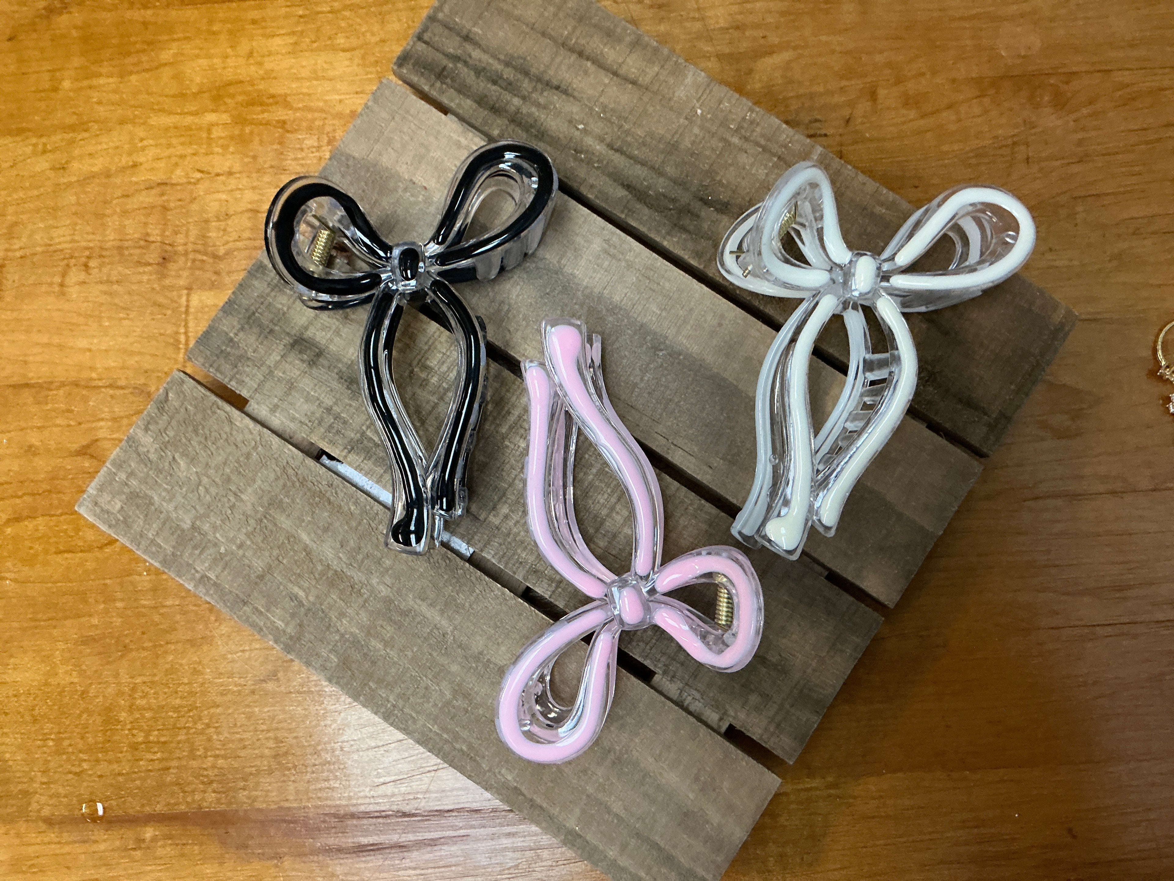 Acrylic Bow Clip